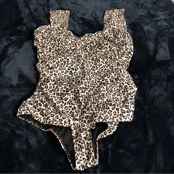 Albion Savannah swimsuit, XL cheetah print. Excellent used condition. - Picture 5 of 5
